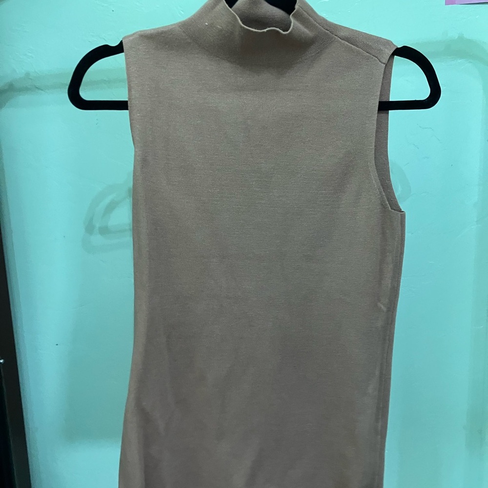 Nine West Sleeveless Beige Turtleneck Top